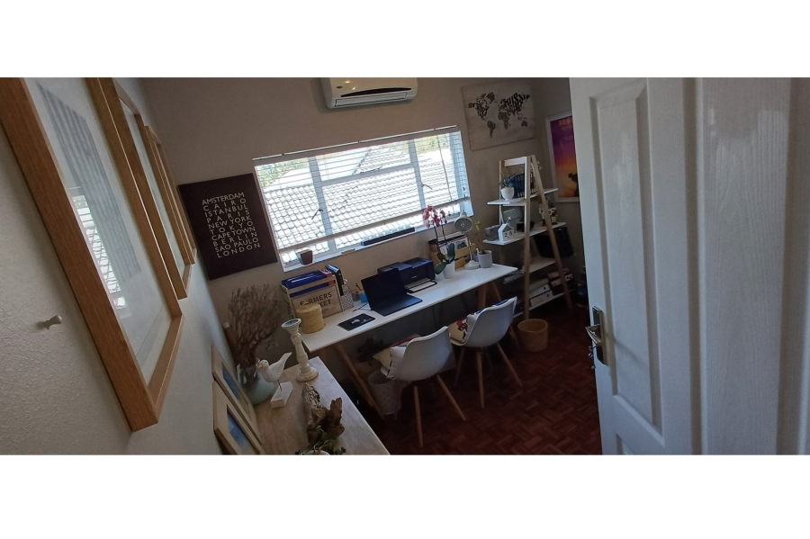 5 Bedroom Property for Sale in Jim Fouchepark Free State